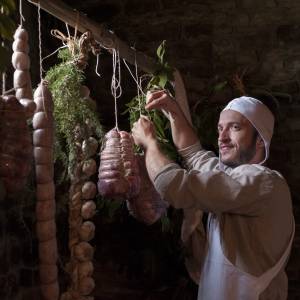 Castelli del Ducato - Castello di Gropparello immagine dell'evento: Gran Festa a Corte: discovering the historical cuisine of Gropparello Castle